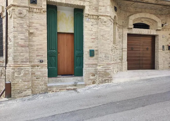 Mare Adriatico-la Barberia Di Italo Колоннелла